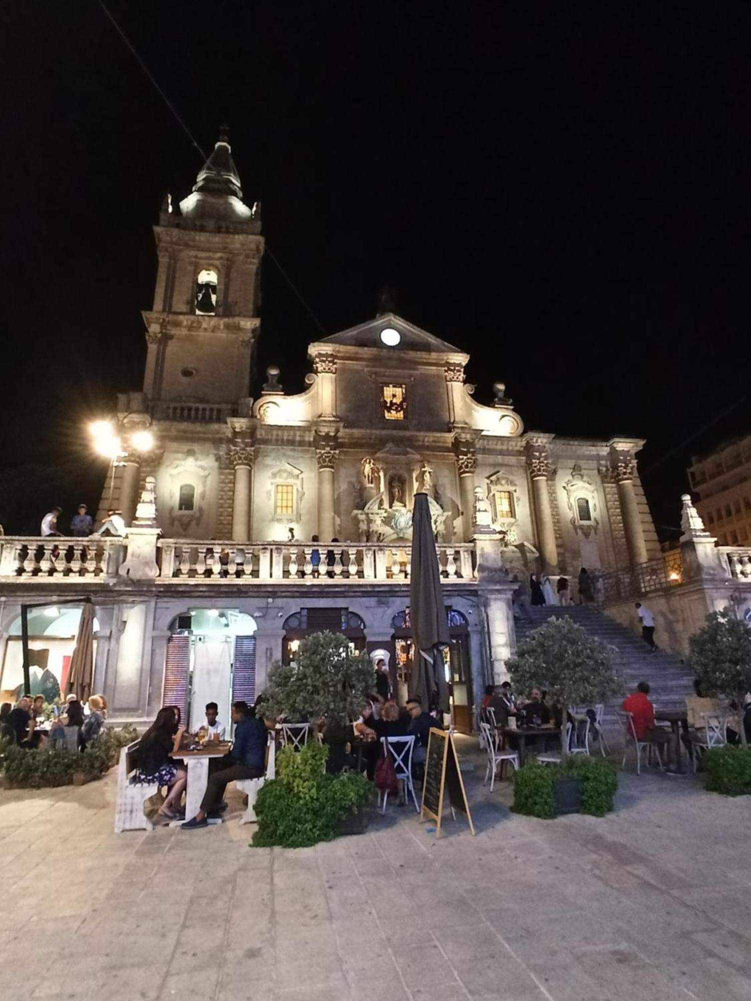 Tedimo Supra Nuovo Grande Monolocale Con Tutti I Comfort Ragusa Exterior foto